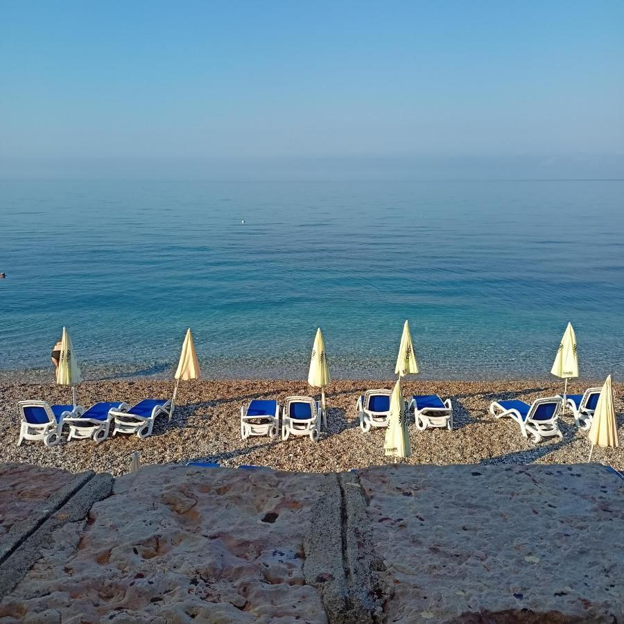 Anika Hotel Sutomore Exterior photo